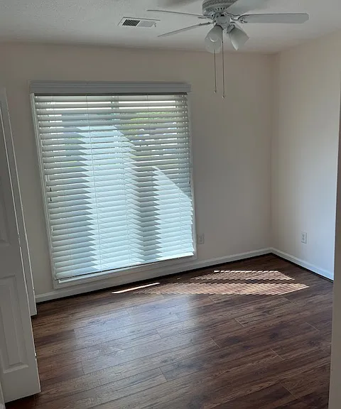 309 Clarendon Ct — Photo 19