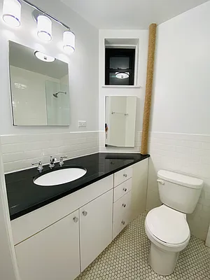 Rented by Metropolis Real Estate of Manhattan | media 8