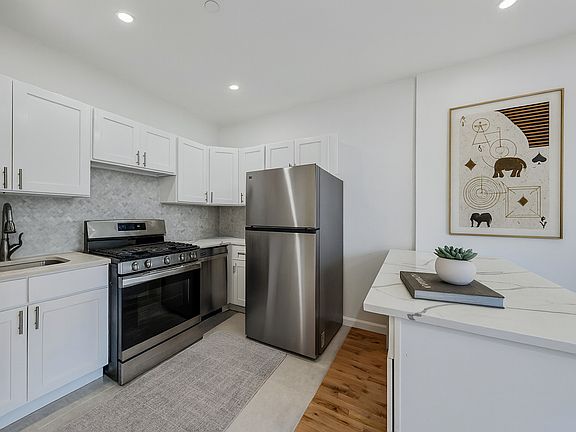 2nd image of 673 Meeker Ave #2