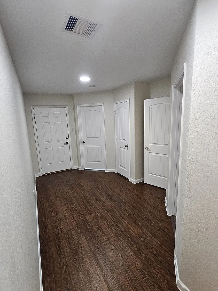 Building Photo - 54 Rodeo Crest Dr