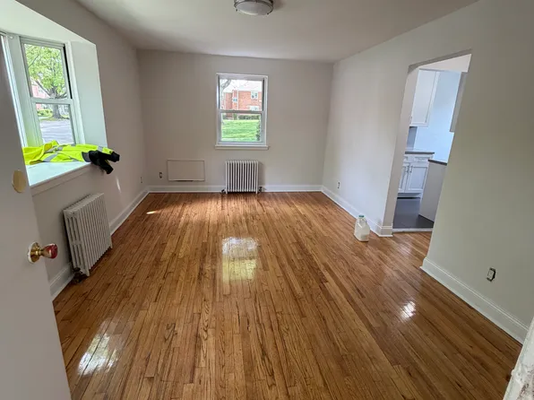 (undisclosed Address), Oakland Gardens, NY 11364