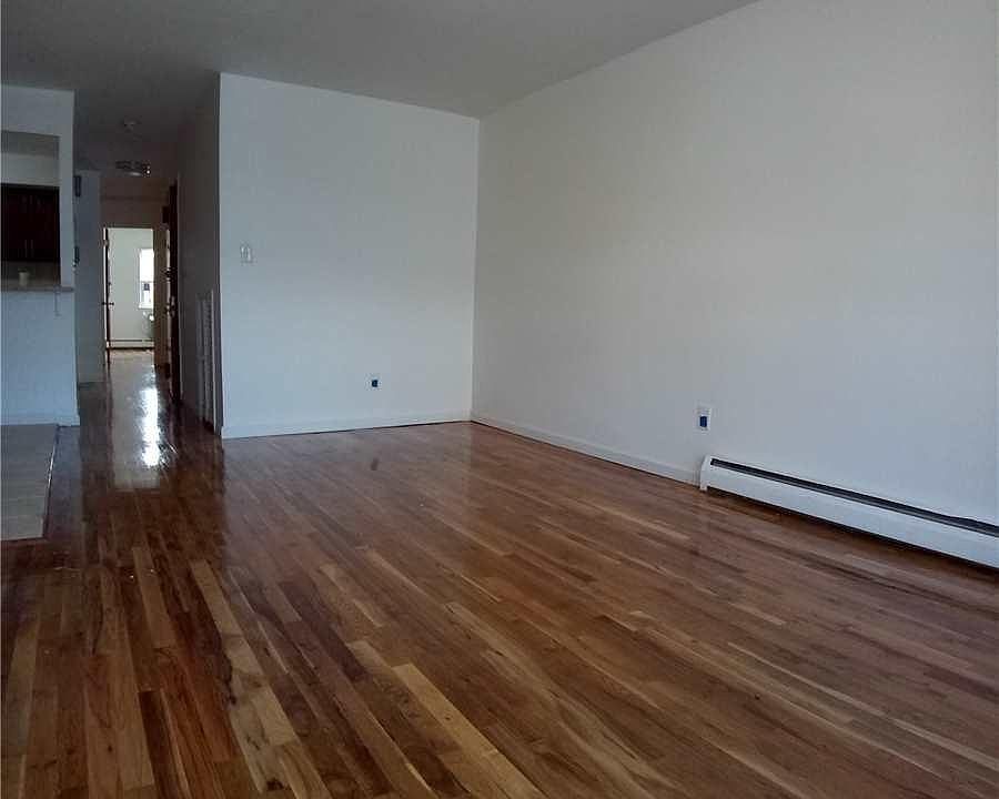 2nd image of 5719 Xenia St