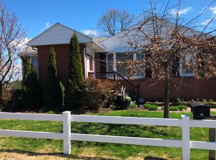 244 Ridgeley Rd, Morgantown, WV 26505