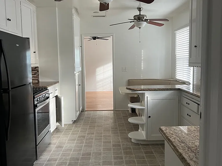 45 Coronado Ave — Photo 6
