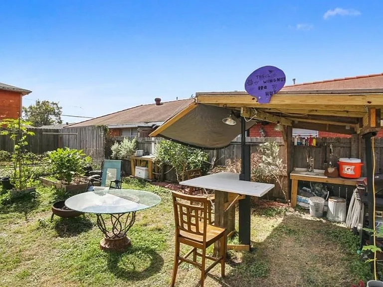 2510 Frenchmen St #B — Photo 2