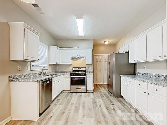 5th image of 722 Clairidge Oak Ct