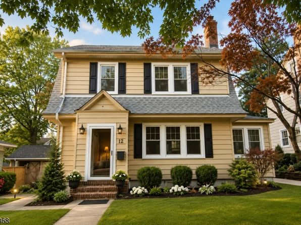 48 Cypress St