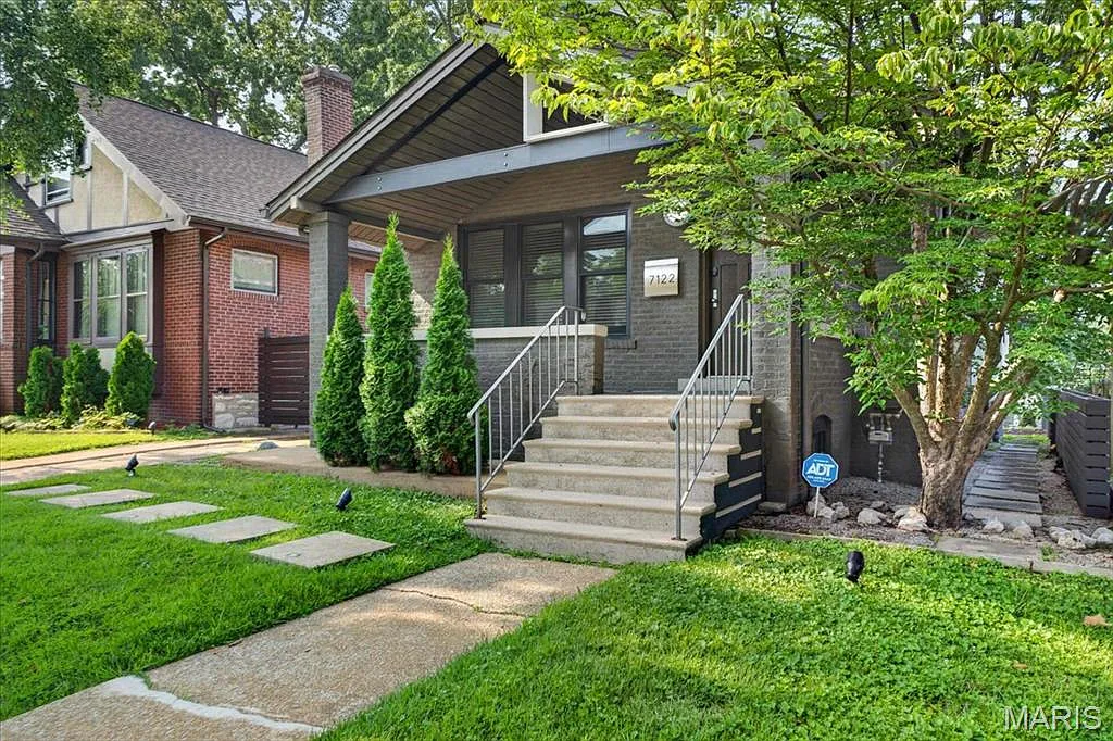3 bed, 1198 sqft, $2,900 — Photo 4
