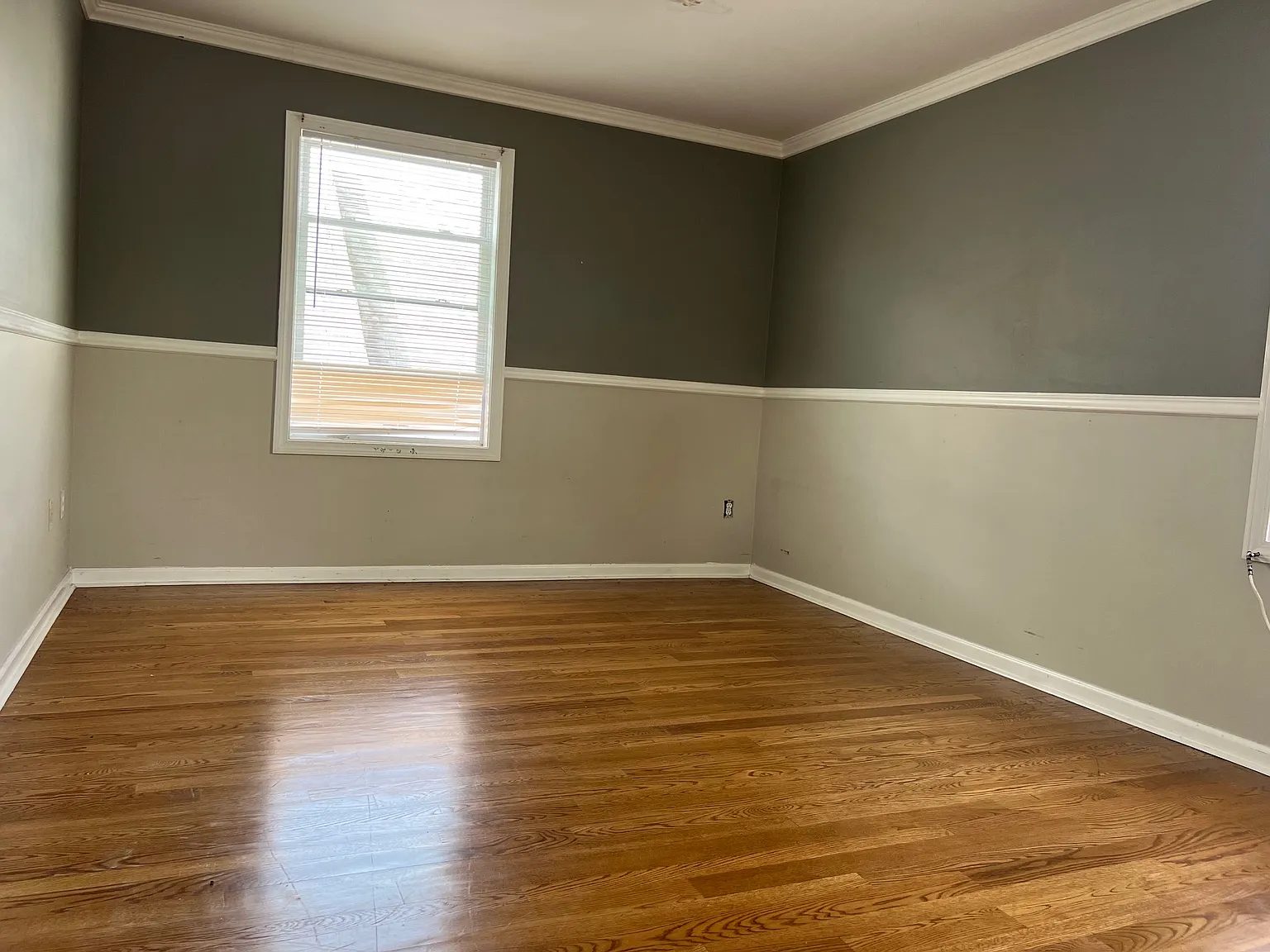 2 bed, 950 sqft, $2,000 — Photo 2
