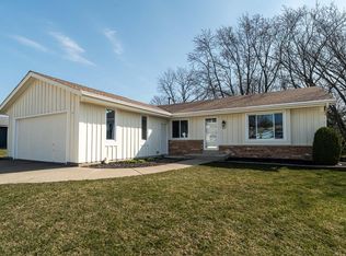 1507 Cherrywood DRIVE, Waukesha, WI 53188