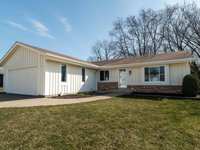 1507 Cherrywood DRIVE, Waukesha, WI, 53188