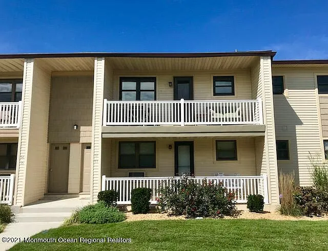 54 Wharfside Dr #54 — Photo 3