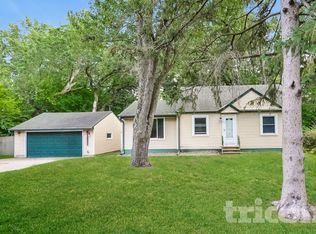 2605 Eastman Dr, Saint Paul, MN 55112