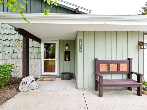 1604 Terry Dale DRIVE, West Bend, WI 53090