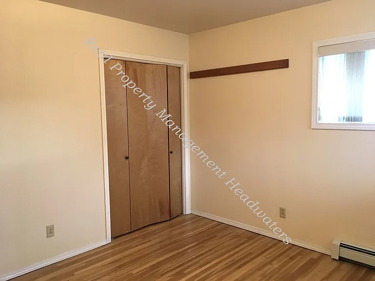 1311 Peosta Ave — Photo 12
