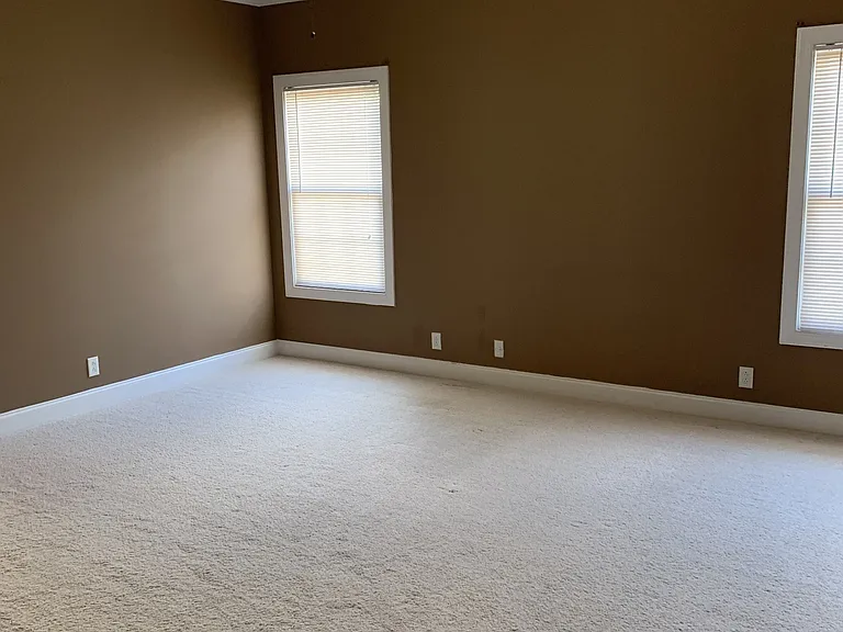 2715 Dora Elizabeth Ct — Photo 12