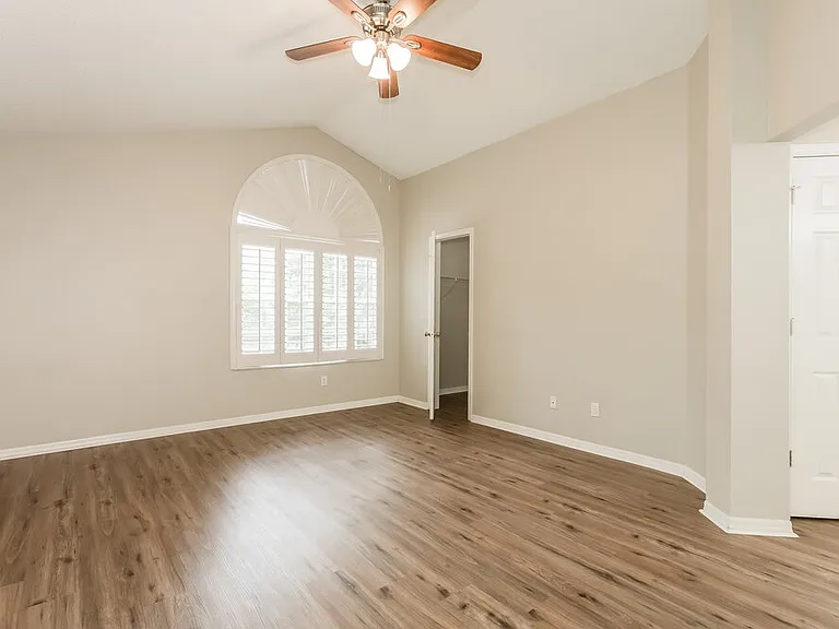 2321 Lyncrest Ct — Photo 11