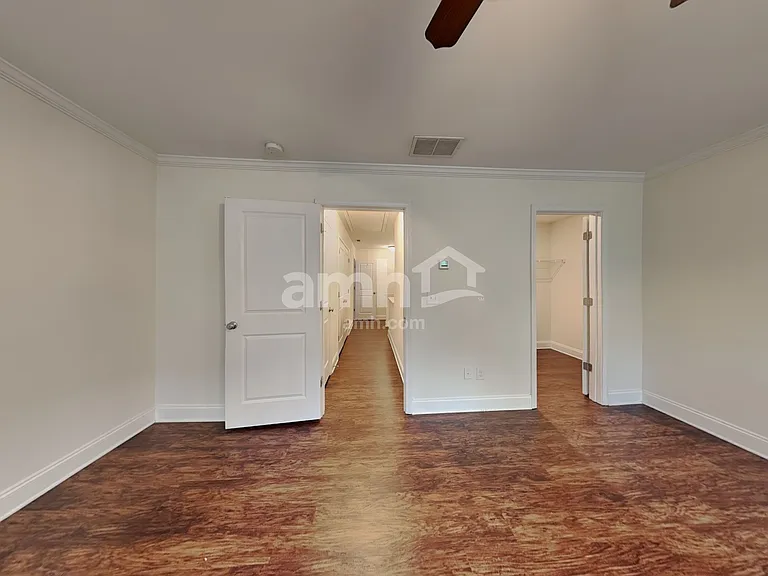 134 McBee St — Photo 9