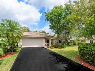 12071 NW 2nd Dr, Coral Springs, FL 33071