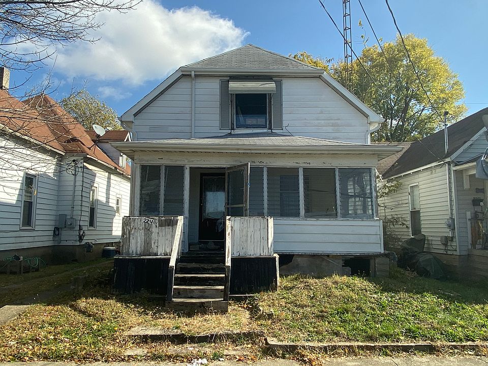 224 N Julian St, Rushville, IN 46173 Zillow