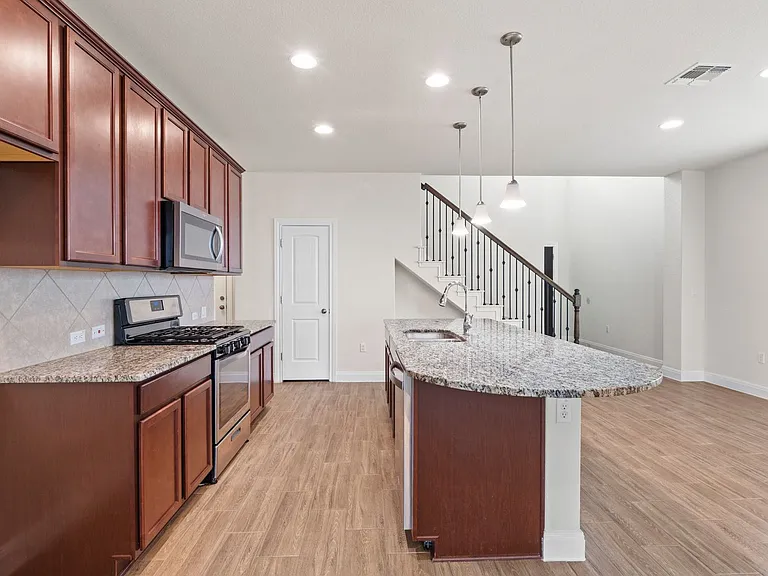 14011 Hedera Dr — Photo 10