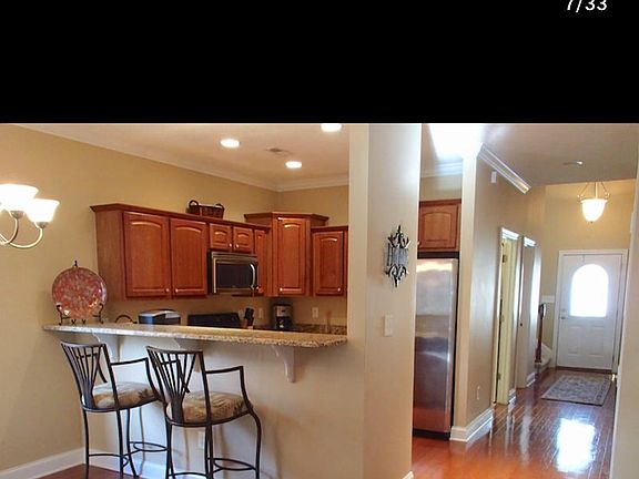 5th image of 639 Yorkland Way