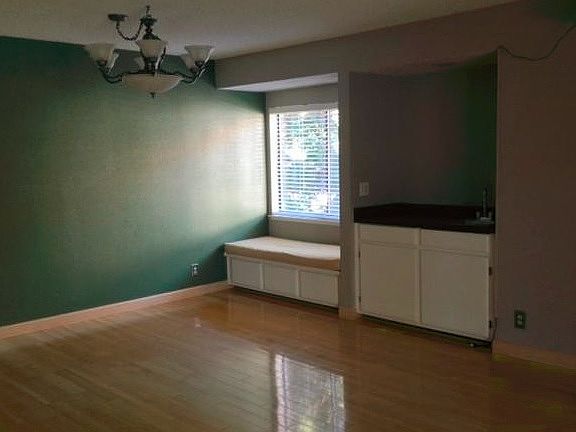 3rd image of 716 San Conrado Ter Unit 5