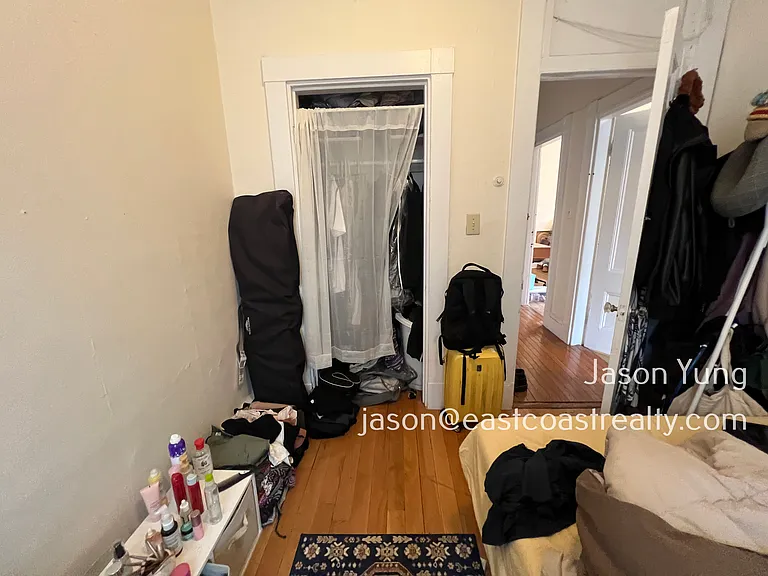 105 Windsor St #4 — Photo 11