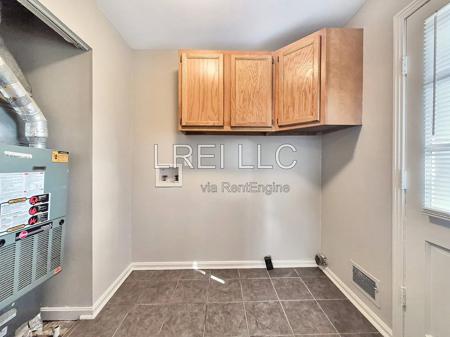 4 bed, 1.0 bath, 1026 sqft, $1,575 — Photo 4