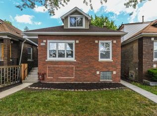 9135 S Colfax Ave, Chicago, IL 60617