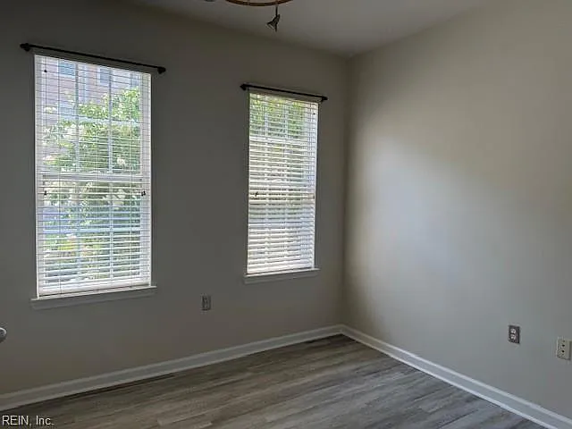 1400 Granby St #221 — Photo 3