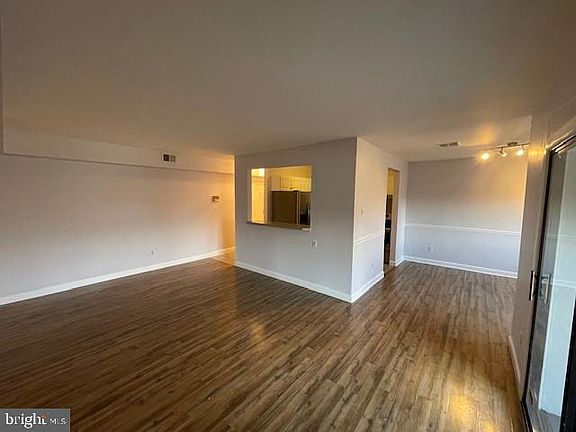 4th image of 5422 Valley Green Dr APT A3