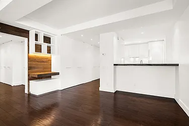 Rented by New York Casas Ltd.