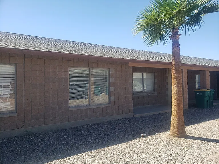 403 N Sunshine Blvd #C — Photo 8