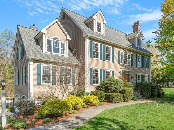 113 Hidden Valley Rd, Groton, MA 01450