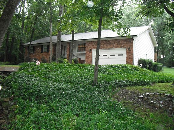 2nd image of 2865 Juniper Dr