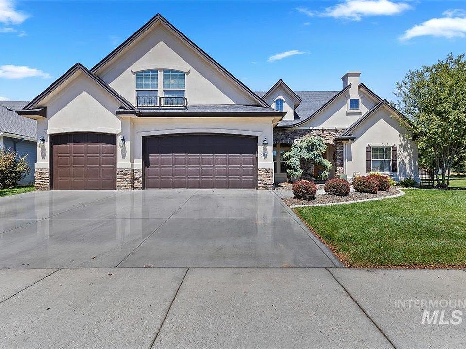 1st image of 898 W Yosemite Dr