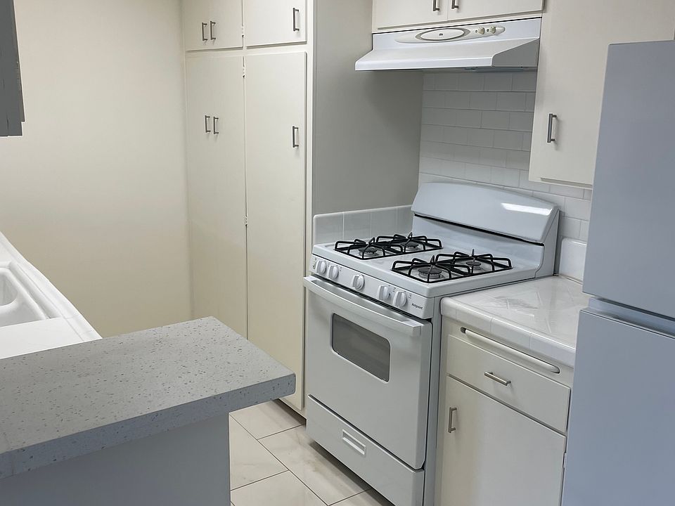 1st image of 524 Avenue G APT 21