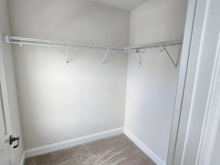 625 Heathland Trl — Photo 17