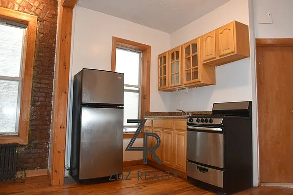 Rented by Zuz Realty | media 6