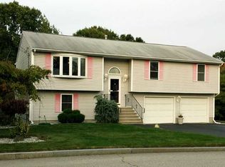 16 Rachella Ct, East Providence, RI 02914