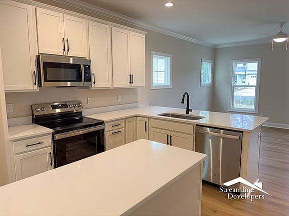 5th image of 124 Spoonbill Ln