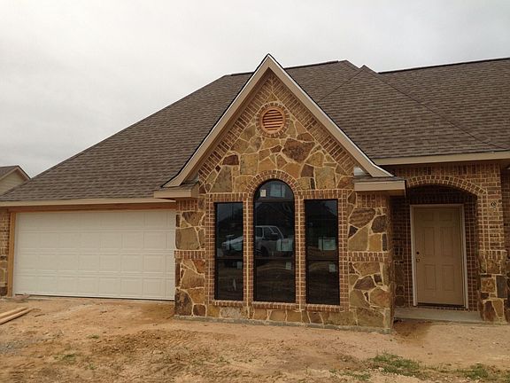 Front View Gable & Garage