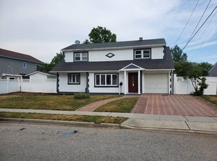548 Adele Pl, Bethpage, NY 11714