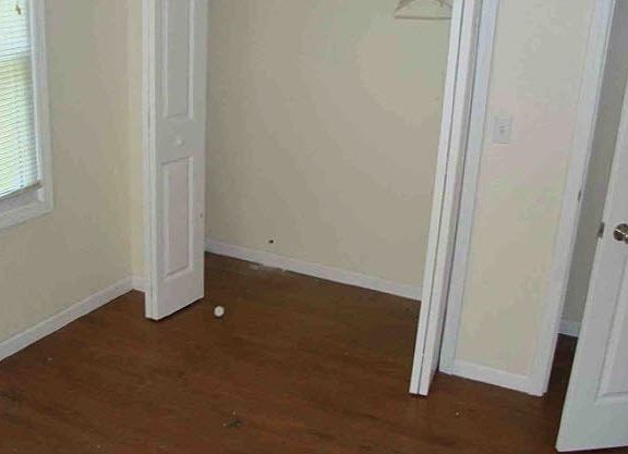 5th image of 108 E Clinton St