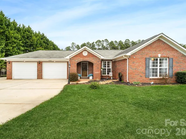 2642 Gradys Ground Dr, Mc Connells, SC 29726