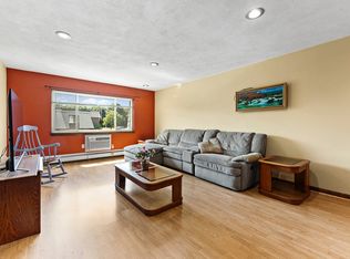 1 Hallmark Gdns APT 8, Burlington, MA 01803