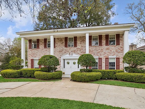 2nd image of 322 Enchanted River Dr