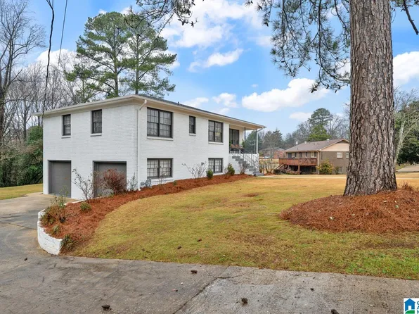 301 Mozelle Cir, Gardendale, AL 35071