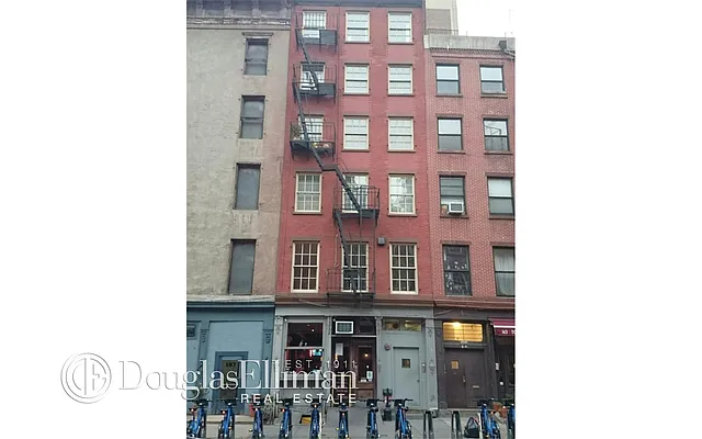 Rented by Douglas Elliman | media 14